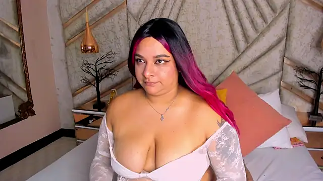 EmeelyMuller online show from May 21, 4:43 am