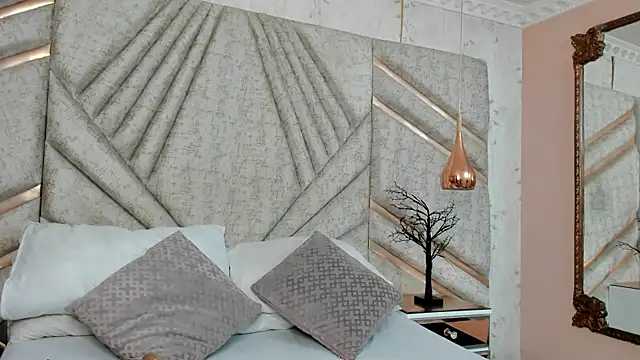 EmeelyMuller online show from April 2, 4:19 am