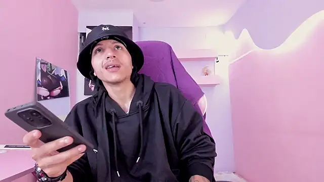 DanteLuxx online show from May 21, 4:21 am