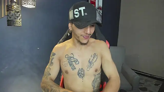 DanteLuxx online show from April 2, 4:08 am