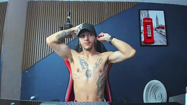 DanteLuxx online show from April 3, 4:19 am