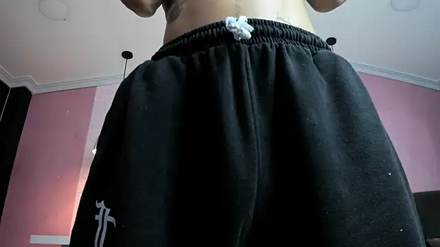 DanteLuxx online show from April 28, 2:27 am
