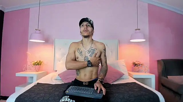 DanteLuxx online show from March 21, 3:41 am