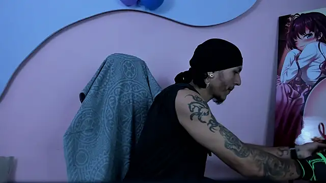 DanteLuxx online show from April 8, 3:52 am