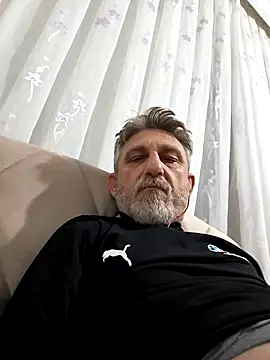 Snapshot of arelll34 chatting on February 26, 11:38 pm arelll34 online show from February 26, 11:38 pm