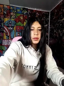 charlottte wh online show from April 15, 9:15 am