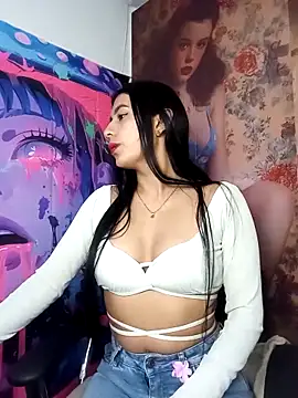 Snapshot of charlottte_wh chatting on February 28, 9:31 am charlottte wh online show from February 28, 9:31 am