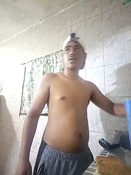 Snapshot of luis230436 chatting on March 28, 2:45 am luis230436 online show from March 28, 2:45 am