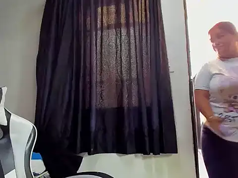 Snapshot of ScarlettSexRx chatting on March 1, 3:12 pm ScarlettSexRx online show from March 1, 3:12 pm