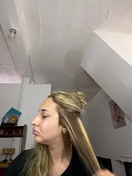 SamanthaVega  online show from March 19, 4:51 pm