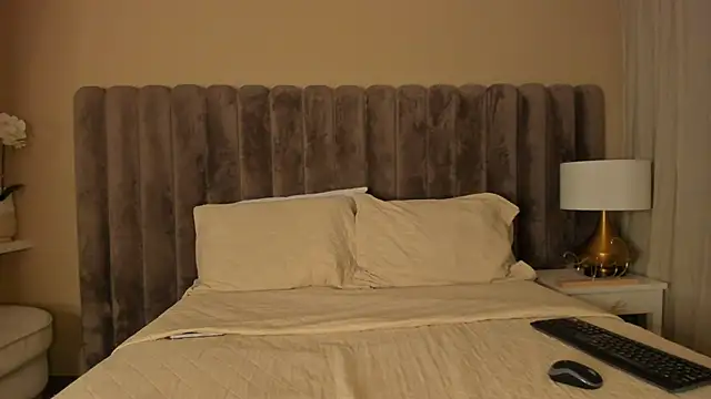 SofiBaez online show from April 9, 9:54 pm