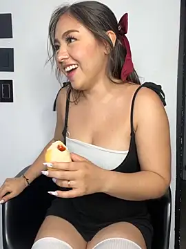 SofiBaez online show from May 11, 4:04 pm