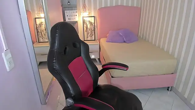 carmilla13 online show from March 5, 7:21 pm