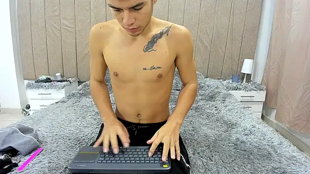 pipe hot04 online show from April 11, 2:19 am