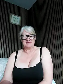 FlirtyFleur-x online show from May 18, 12:54 pm