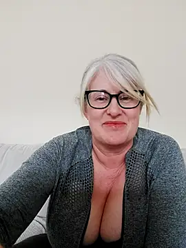 FlirtyFleur-x online show from March 29, 4:41 pm
