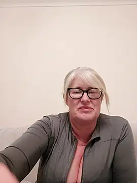 FlirtyFleur-x online show from April 4, 7:53 pm