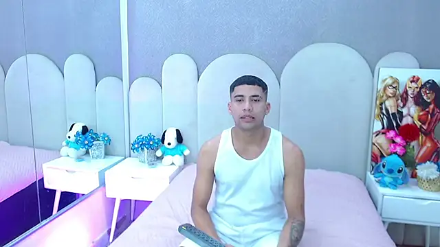 Snapshot of party_duo_boys chatting on March 1, 10:37 am party duo boys online show from March 1, 10:37 am