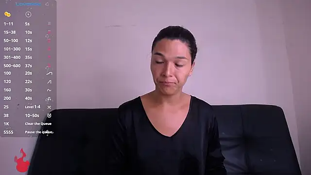 Snapshot of lovee_megan chatting on March 6, 12:11 pm lovee megan online show from March 6, 12:11 pm