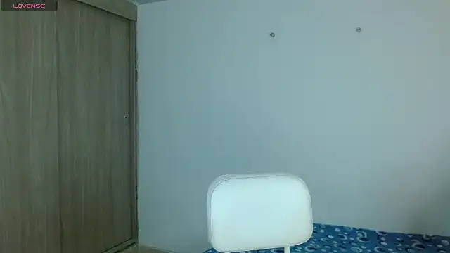 Snapshot of noah_millerx chatting on May 8, 3:43 am noah millerx online show from May 8, 3:43 am