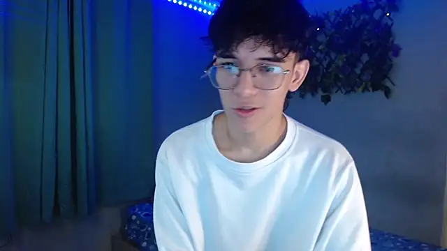 noah millerx online show from April 15, 4:40 am