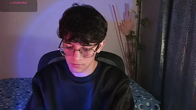 noah millerx online show from March 1, 3:50 am