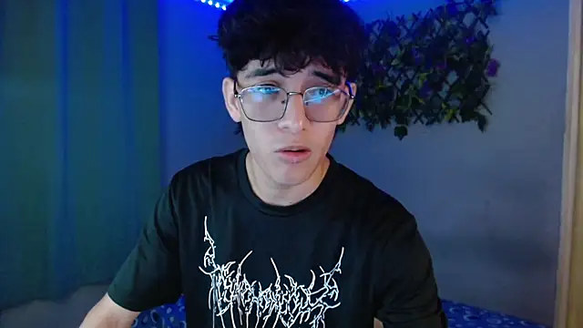 noah millerx online show from April 9, 4:36 am