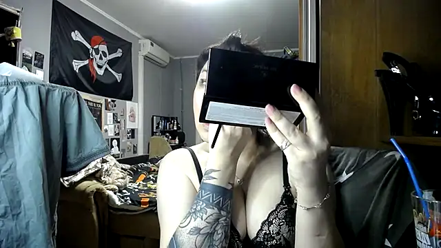 EvaBeautyXx online show from March 11, 9:42 pm