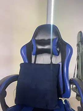 Maddie 7 online show from April 12, 2:59 am