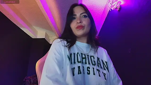 softnicol  online show from March 6, 10:49 pm