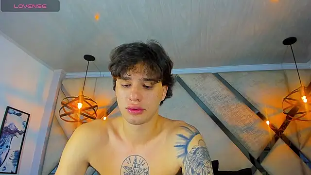 EXCLUSIVE8 online show from March 9, 2:59 am