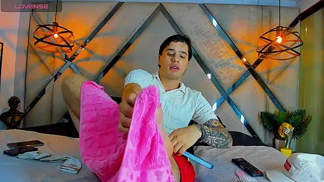 EXCLUSIVE8 online show from April 13, 4:38 am