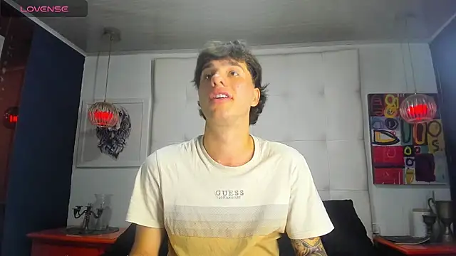 EXCLUSIVE8 online show from April 14, 4:50 am