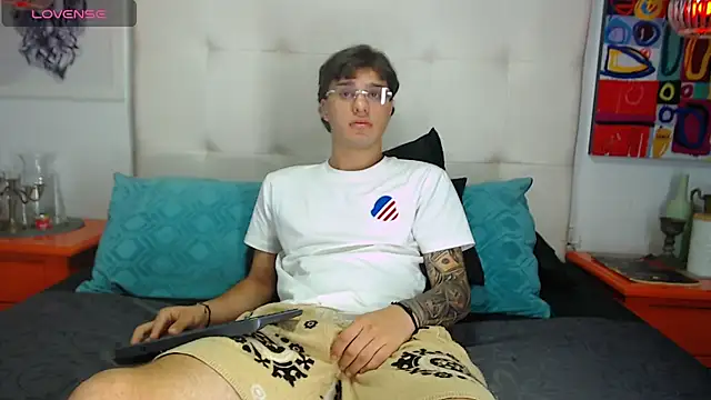 EXCLUSIVE8 online show from March 27, 4:32 am