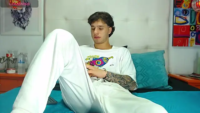 EXCLUSIVE8 online show from March 19, 4:34 am