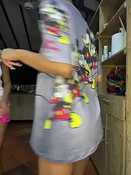 SAMY AND ARI online show from April 8, 10:17 am