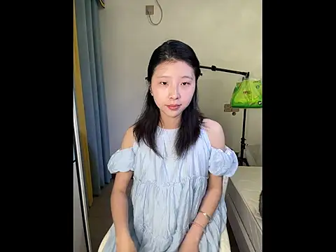 Y--F--LOVE online show from March 19, 2:28 pm