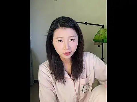 Y--F--LOVE online show from March 25, 4:17 pm