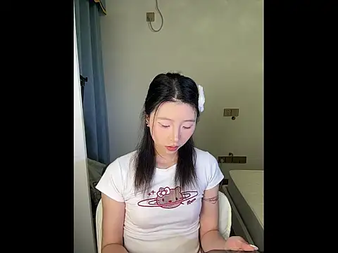 Y--F--LOVE online show from April 2, 2:46 pm