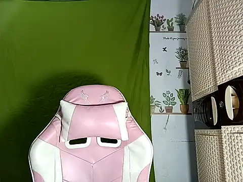 missrica13 online show from March 13, 6:18 am