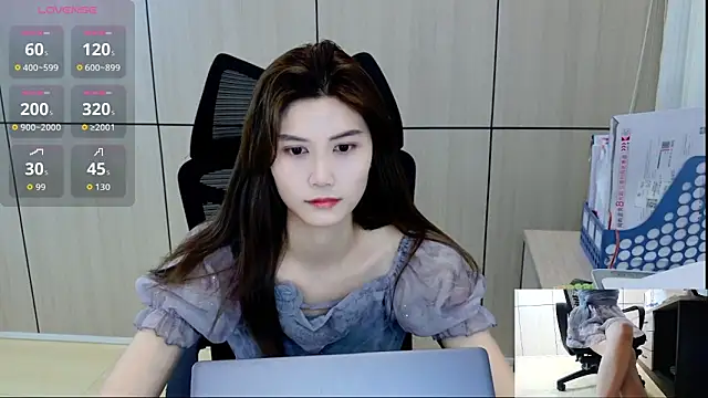 Snapshot of zhen-68 chatting on May 19, 12:48 am zhen-68 online show from May 19, 12:48 am