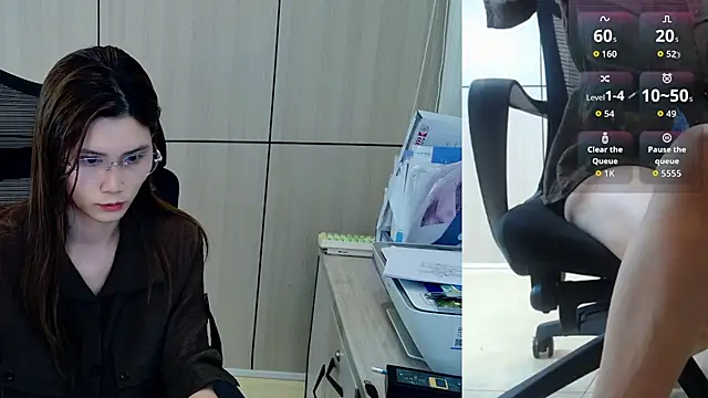 Snapshot of zhen-68 chatting on July 4, 7:26 am zhen-68 online show from July 4, 7:26 am