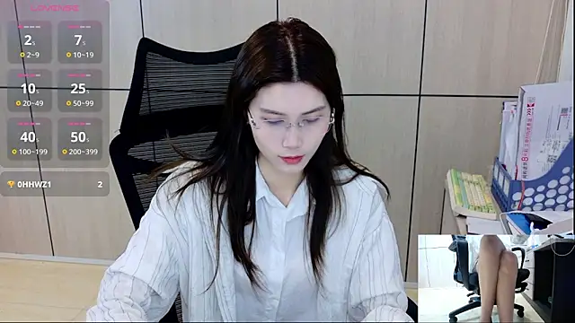 Snapshot of zhen-68 chatting on May 15, 12:52 am zhen-68 online show from May 15, 12:52 am