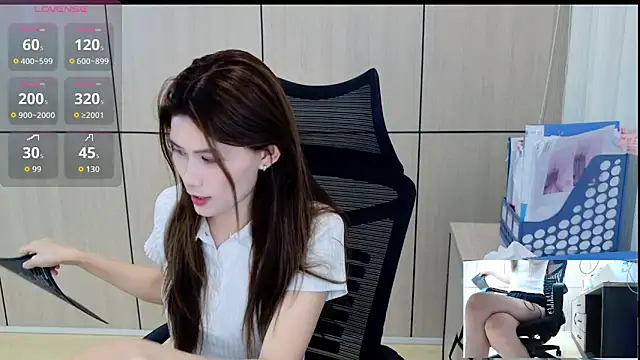 Snapshot of zhen-68 chatting on May 27, 2:08 am zhen-68 online show from May 27, 2:08 am