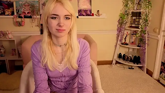 Iris Ivory online show from February 28, 7:19 am