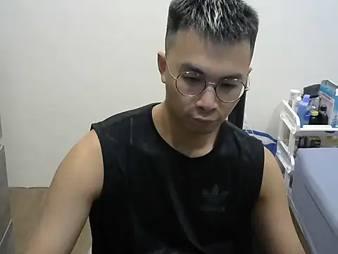 silverwolfwoof online show from May 15, 5:44 pm