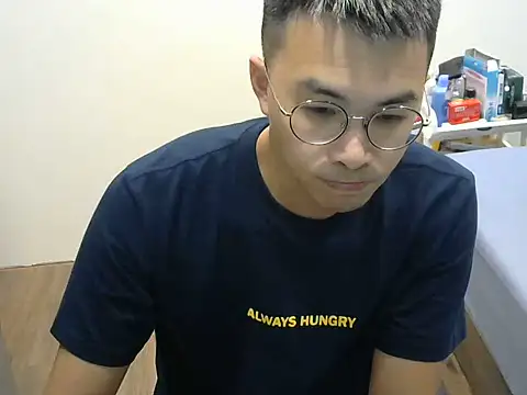 silverwolfwoof online show from May 20, 12:02 pm