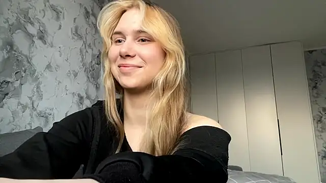 ShariLappas online show from March 11, 3:06 pm