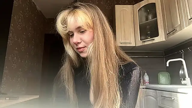 ShariLappas online show from March 25, 8:14 am