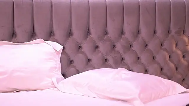 AlessiaNoire online show from March 6, 6:25 pm